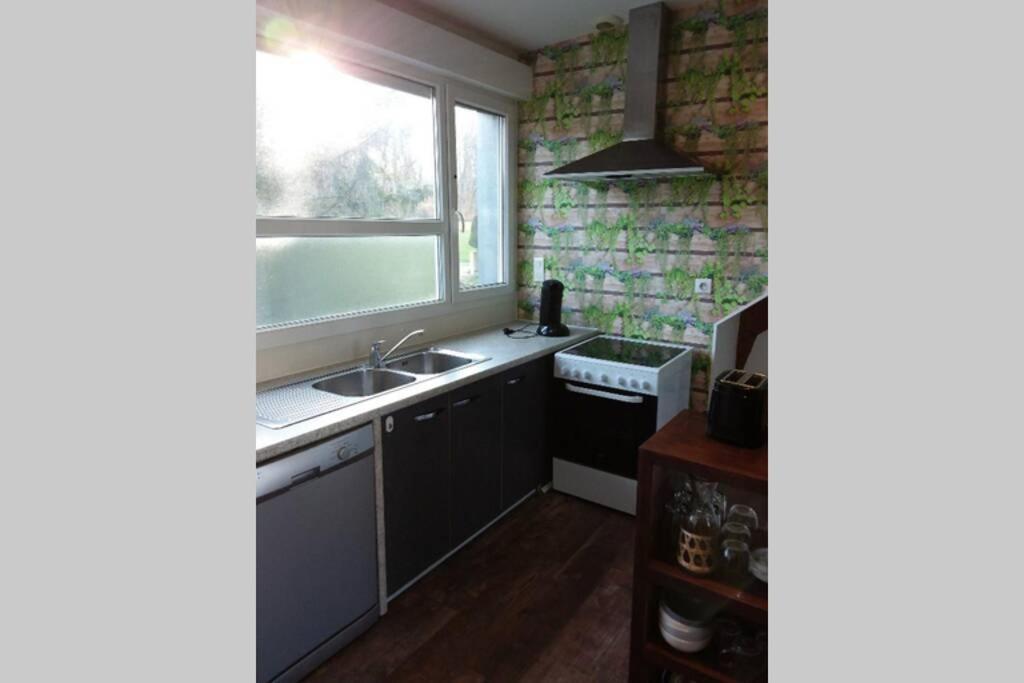 Appartement Lumineux, Calme Et Panoramique !! Pouligney-Lusans Eksteriør bilde